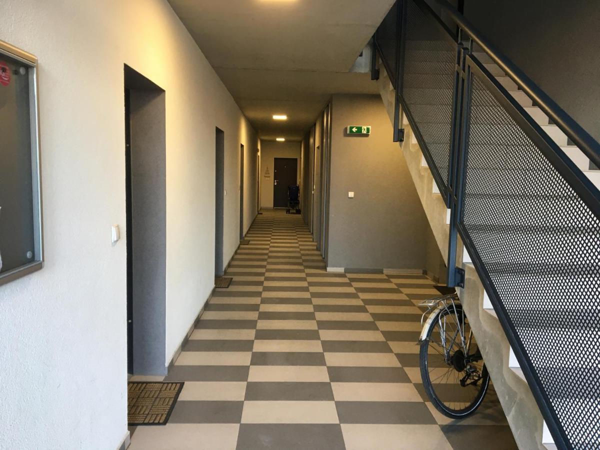 1 Tyskie Apartamenty Z Ogrodkiem Tychy Exterior foto